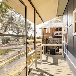  Holiday home 3-bed Walk To Historic Downtown